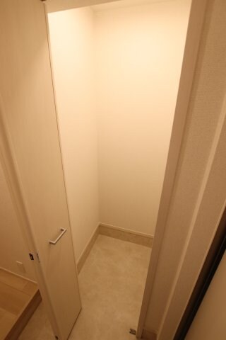 物件内観写真7　(シューズクローク)