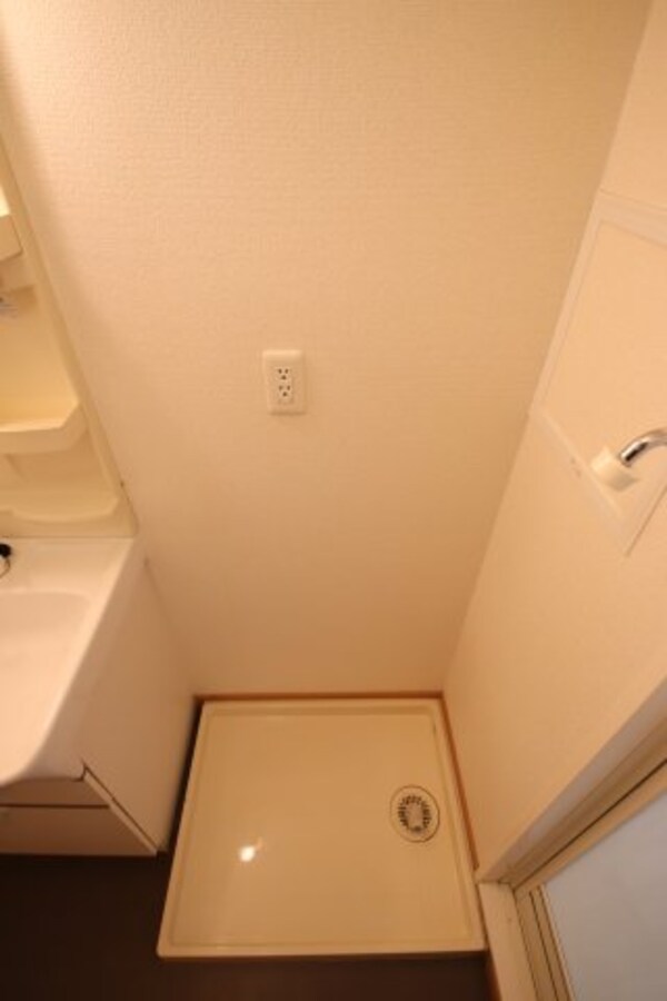 建物設備(室内洗濯機置場)