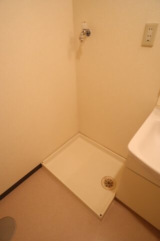 物件内観写真14　(室内洗濯機置場)