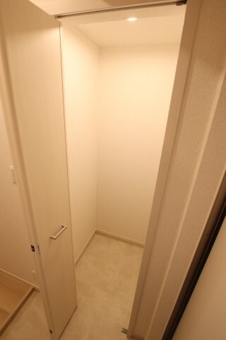物件内観写真7　(シューズクローク)