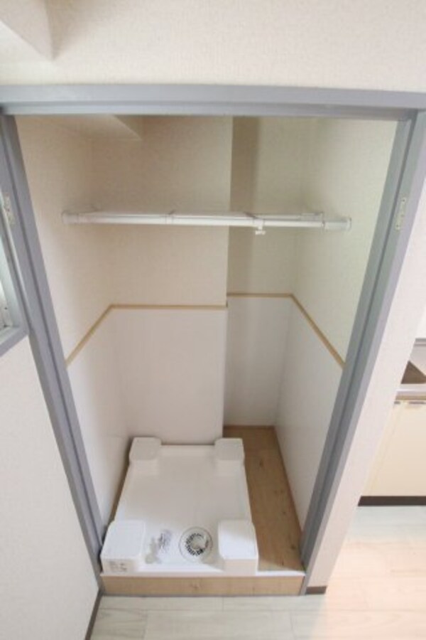 建物設備(室内洗濯機置場)