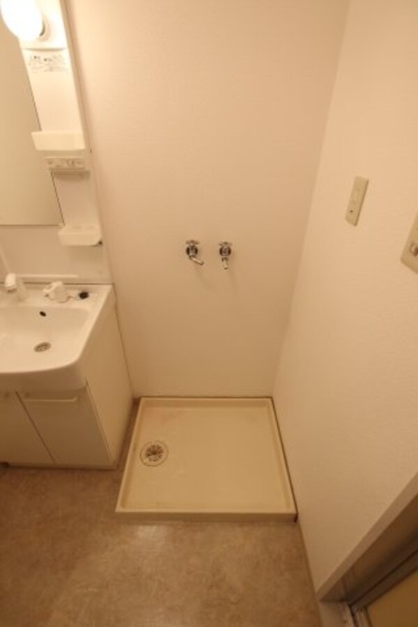 建物設備(室内洗濯機置場)