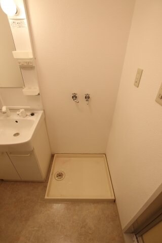 物件内観写真17　(室内洗濯機置場)