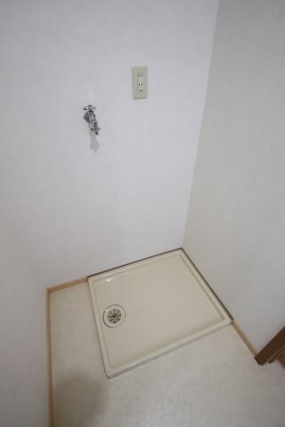 物件内観写真13　(室内洗濯機置き場)