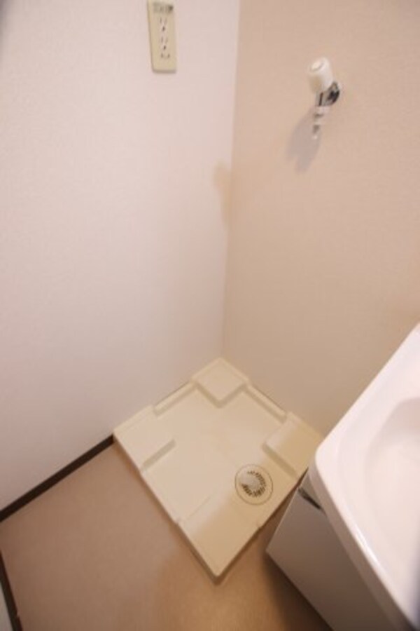 建物設備(室内洗濯機置き場)