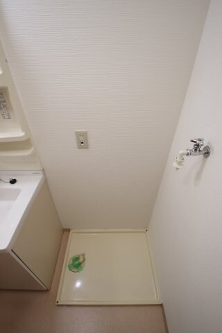 物件内観写真13　(室内洗濯機置場)