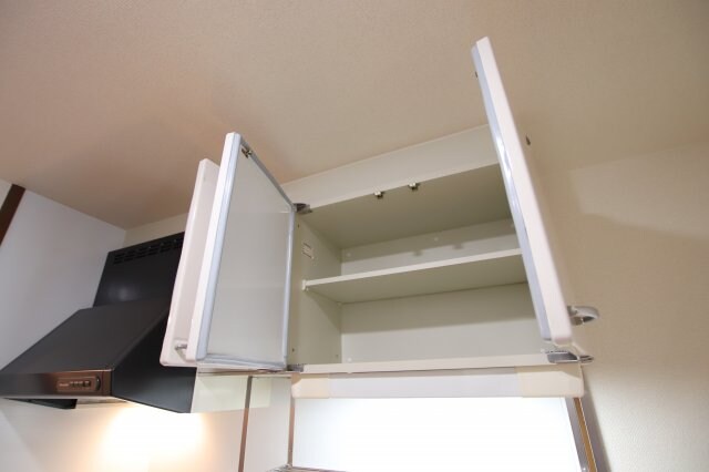 物件内観写真18　(吊戸棚)