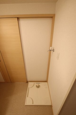 物件内観写真17　(室内洗濯機置場)