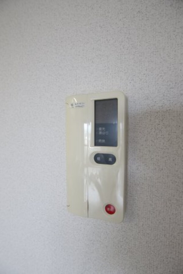 建物設備(給湯器リモコン)