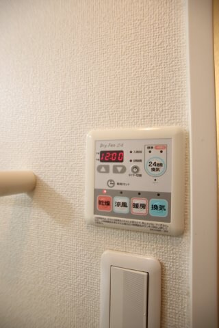 物件内観写真14　(浴室乾燥機)
