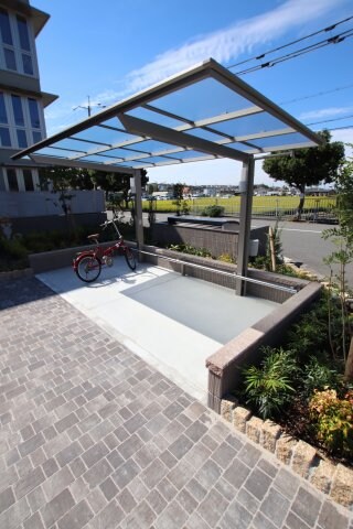 物件内観写真5　(駐輪場)