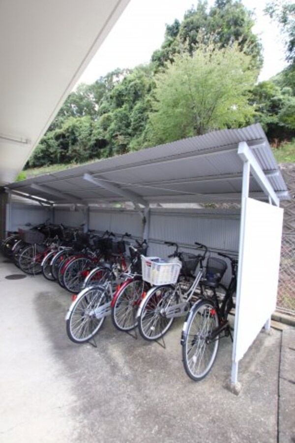 建物設備(駐輪場)