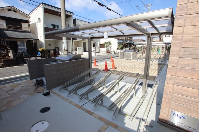 物件内観写真4　(駐輪場)