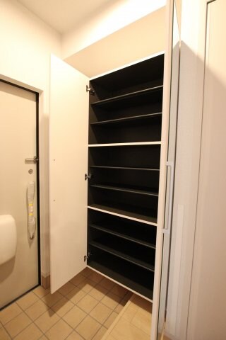 物件内観写真7　(シューズボックス)
