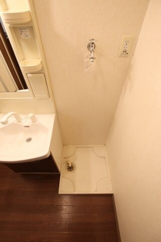 物件内観写真18　(室内洗濯機置場)