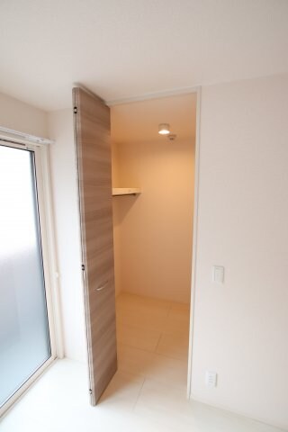 物件内観写真18　(ウォークインクローゼット)