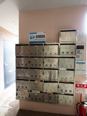 物件内観写真5　(集合ポスト)