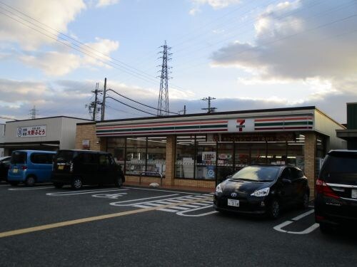 物件内観写真32　(セブン−イレブン 大阪狭山草沢店 889m)