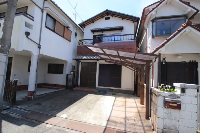 東板持町3丁目貸家戸建の物件外観写真