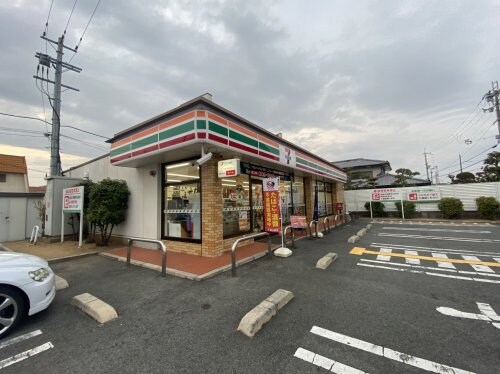 物件内観写真32　(セブンイレブン 富田林若松町西店 535m)