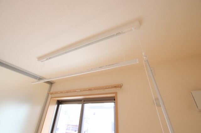 物件内観写真22　(室内物干し)