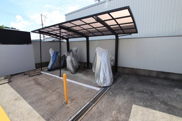 建物設備(バイク置場)
