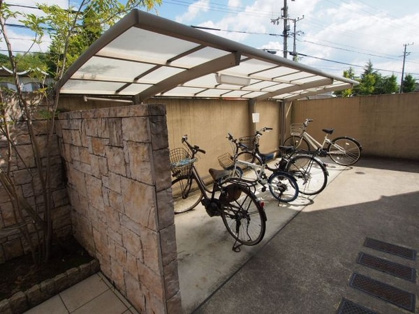 建物設備(駐輪場)