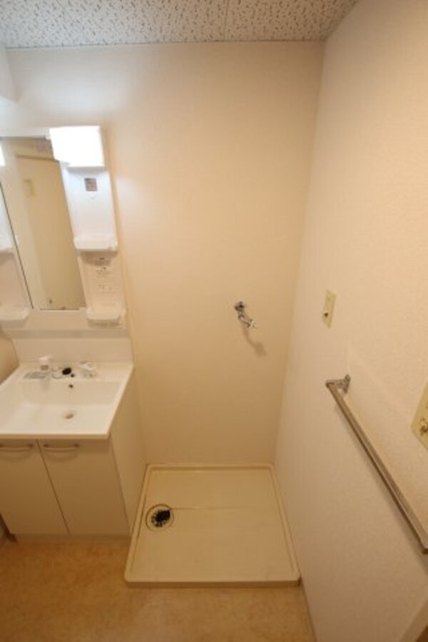 建物設備(室内洗濯機置き場)