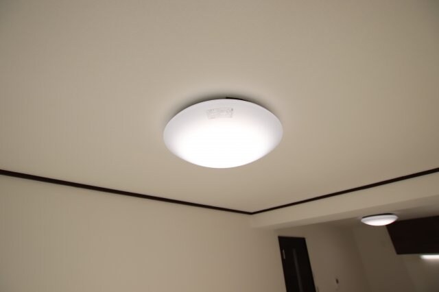 物件内観写真23　(照明器具)
