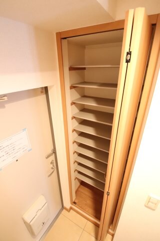 物件内観写真7　(シューズボックス)