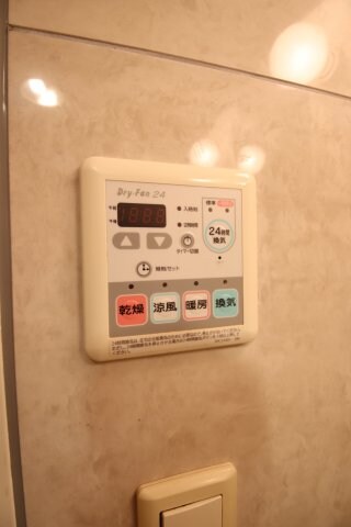 物件内観写真11　(浴室乾燥機)