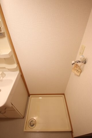 物件内観写真13　(室内洗濯機置き場)