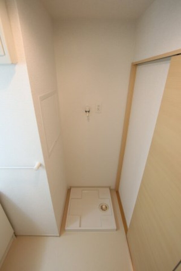 建物設備(室内洗濯機置場)