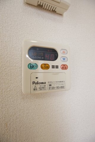 物件内観写真22　(給湯器)