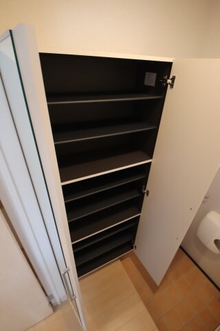 物件内観写真7　(シューズボックス)