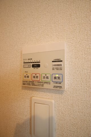 物件内観写真12　(浴室乾燥機)