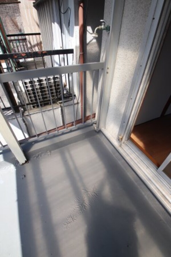 建物設備(室外洗濯機置き場)