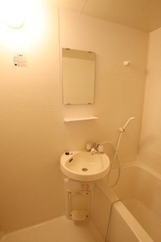 物件内観写真13　(洗面台)