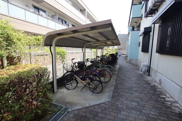 建物設備(駐輪場)