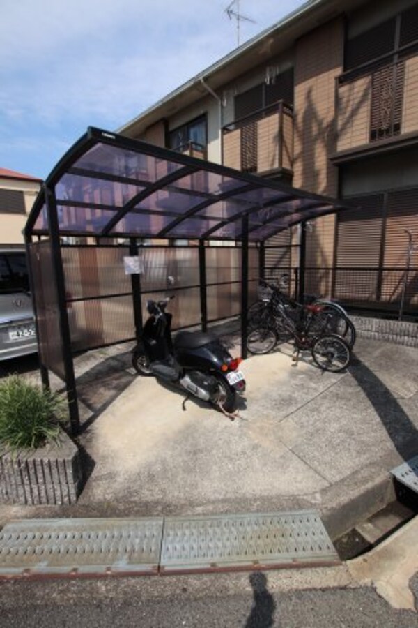 建物設備(駐輪場)