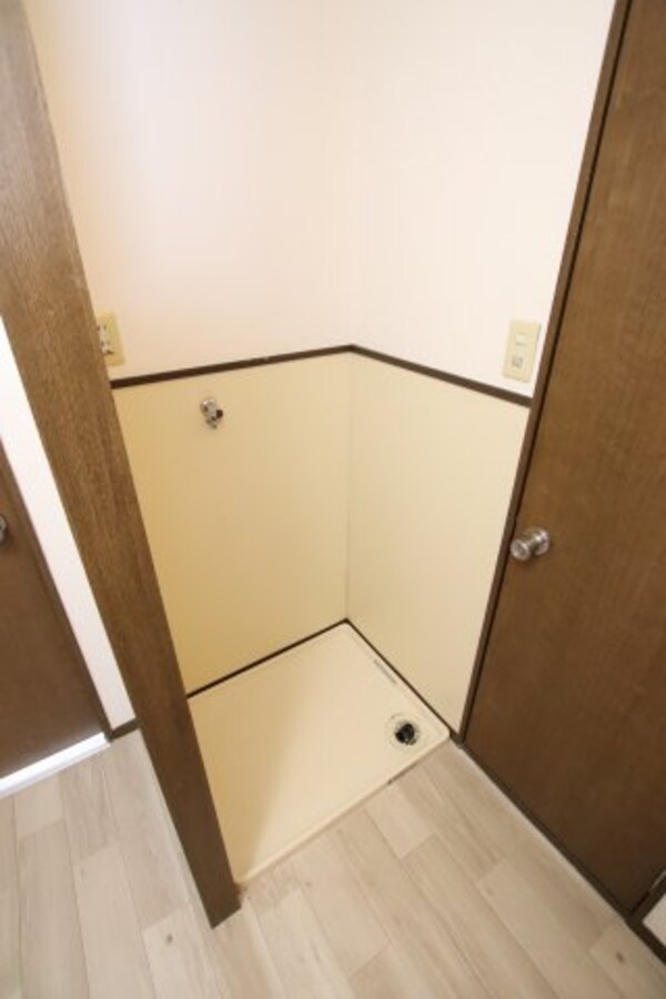 建物設備(室内洗濯機置場)