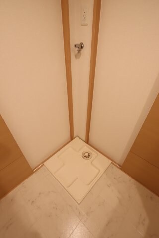 物件内観写真13　(室内洗濯機置場)