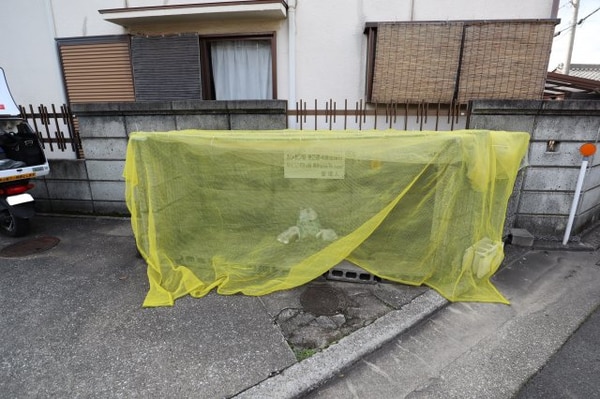 建物設備(敷地内ゴミ置き場)