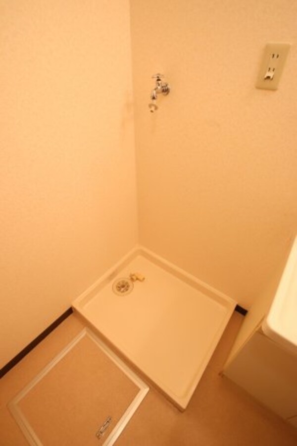 建物設備(室内洗濯機置場)