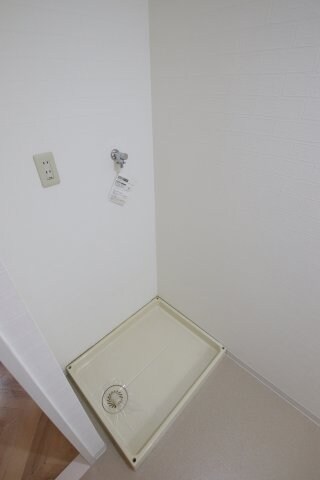 物件内観写真12　(室内洗濯機置場)