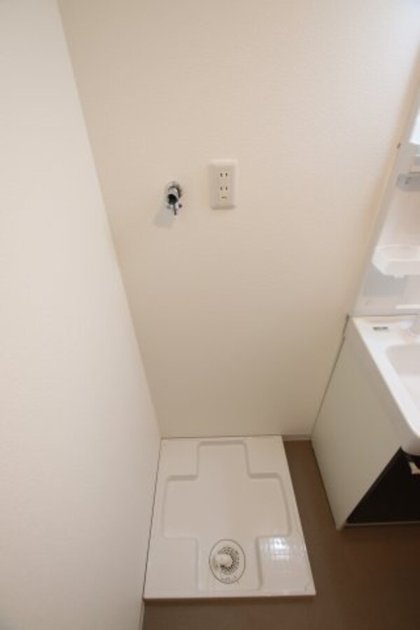 建物設備(室内洗濯機置場)