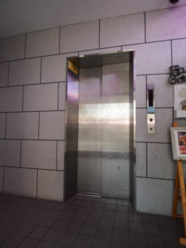 建物設備(エレベーター)