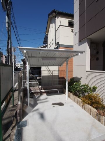 物件内観写真4　(駐輪場)