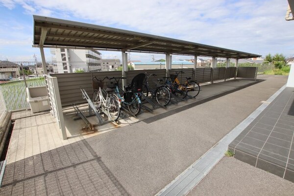 建物設備(駐輪場)