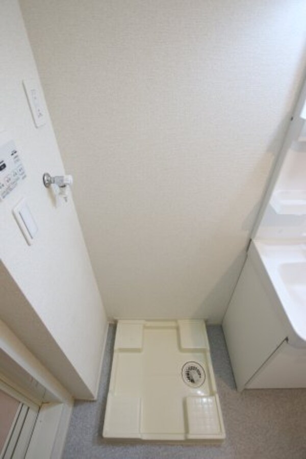 建物設備(室内洗濯機置き場)